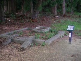 施設解説標識・施設名称板